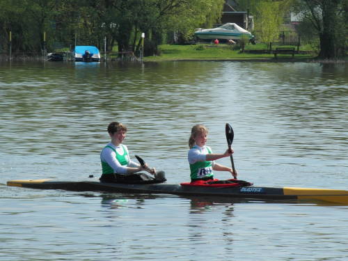 K2 Michelle Voigt (vorn) und Kim Riesmeier im K2